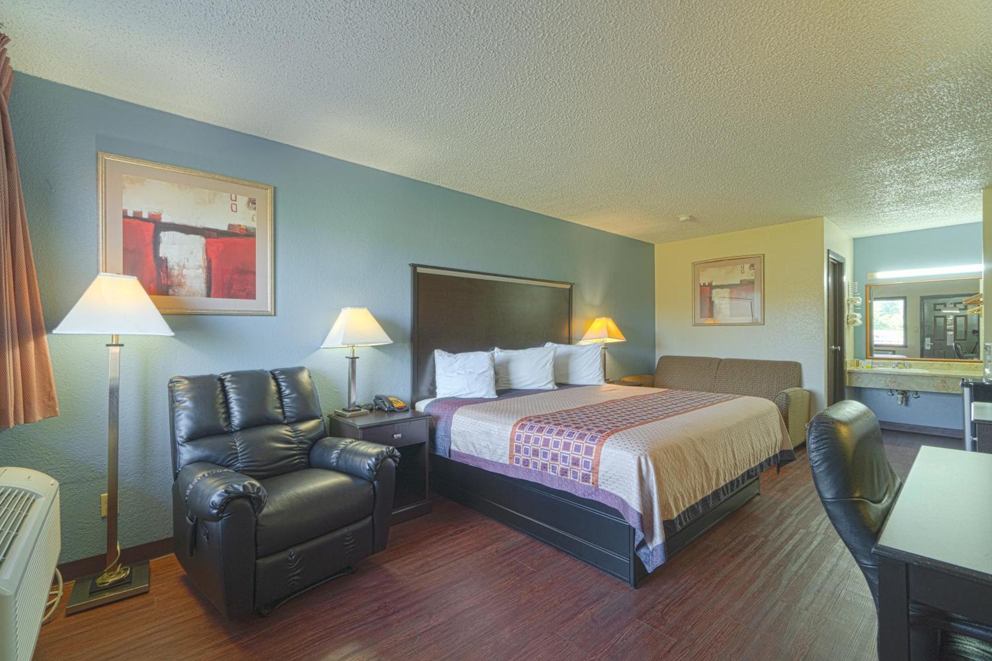 Regency Inn & Suites By Oyo Bay City Tx Ngoại thất bức ảnh