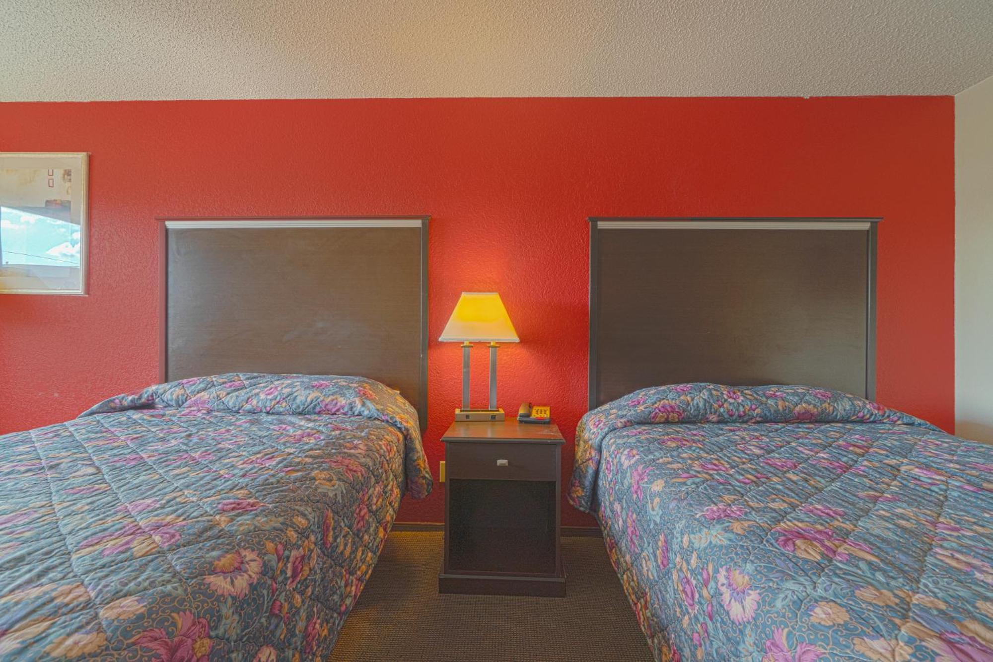 Regency Inn & Suites By Oyo Bay City Tx Ngoại thất bức ảnh